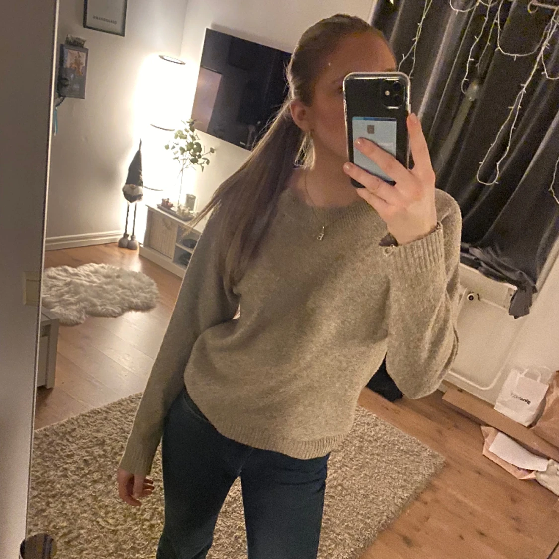 Beige stickad tröja - 90