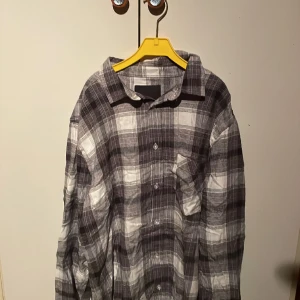 Skjorta - Knappt använd 