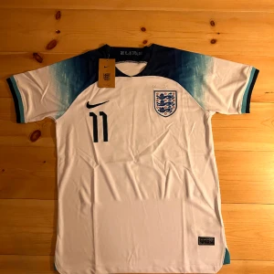 England 22/23 tröja fotbollströja Rashford - Säljer en fotbollströja från 22/23 England med Rashford på ryggen