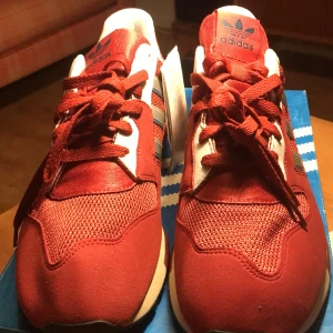 Adidas ZX 420 - Dead stock. Design från 1988. 