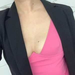 Body från nelly - Body från Nelly. Storlek M. (Passar bäst till mindre bröst) inbyggd stålbygel i bodyn för bättre passform i bysten.