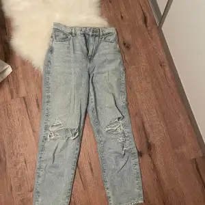 Mom jeans från hm 
