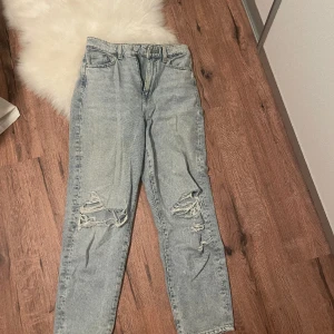 Mom jeans  - Mom jeans från hm 