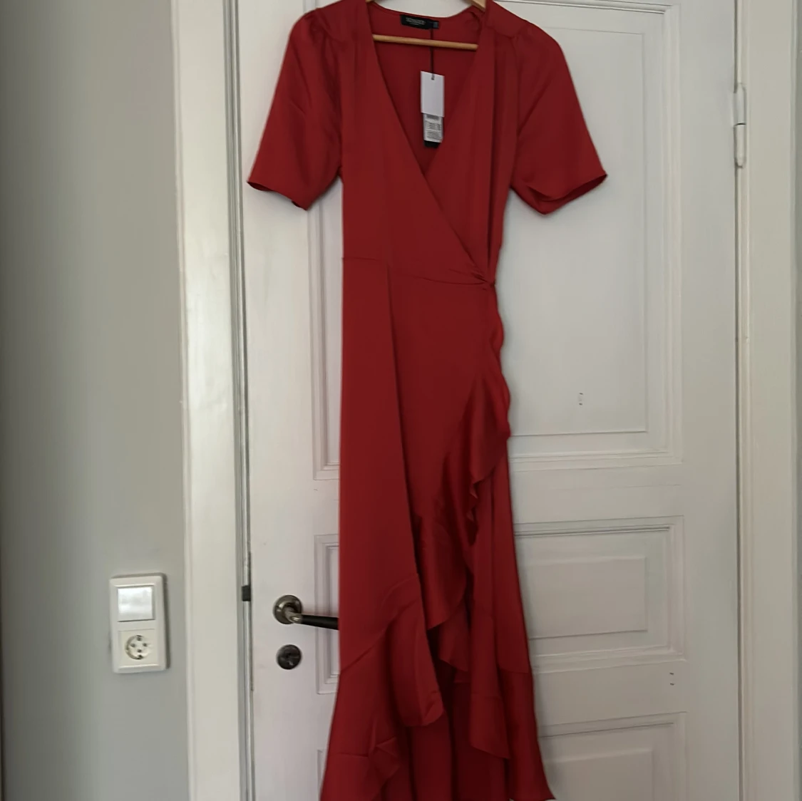 Röd långklänning från Soaked in Luxury - 90