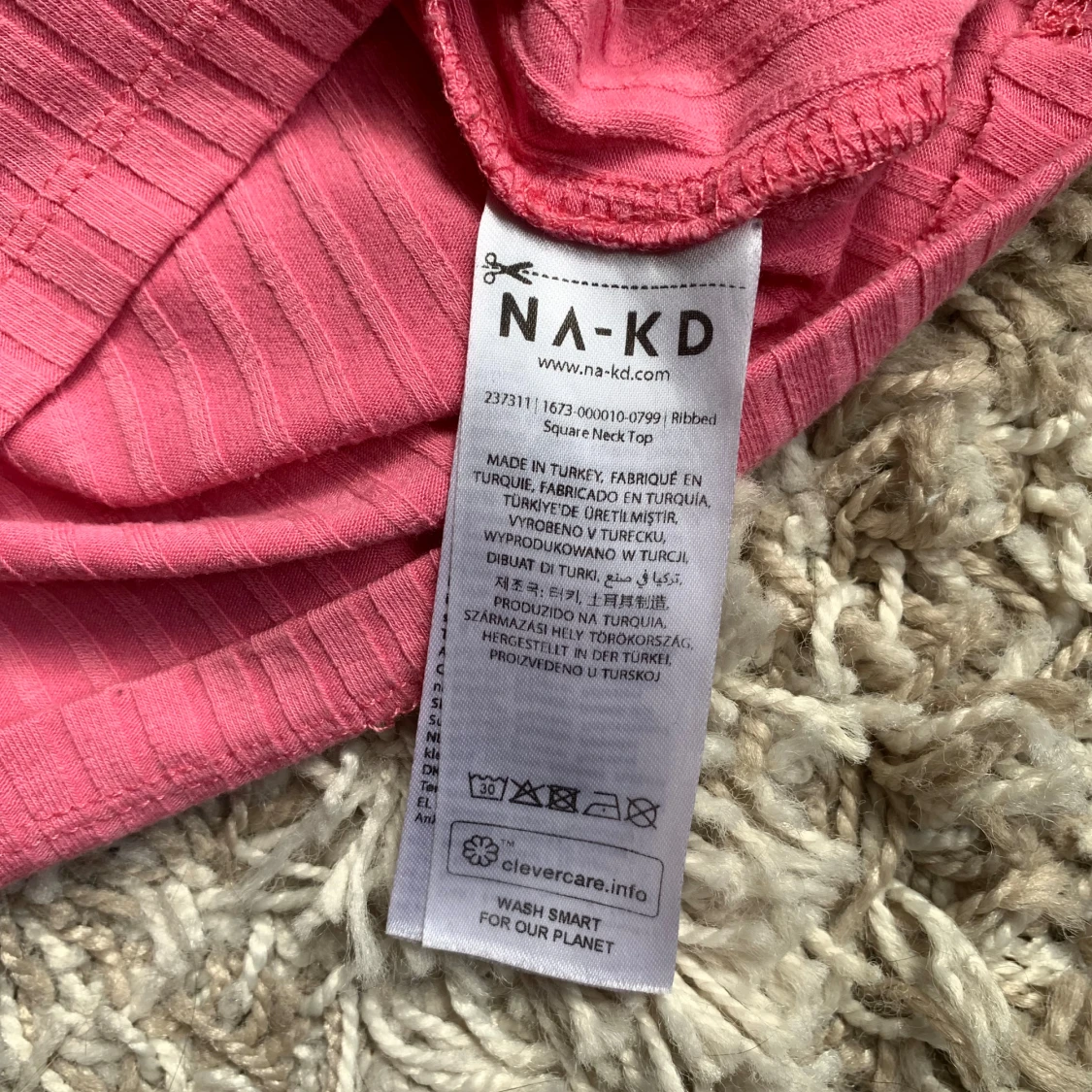 Rosa ribbad topp från NA-KD - 91