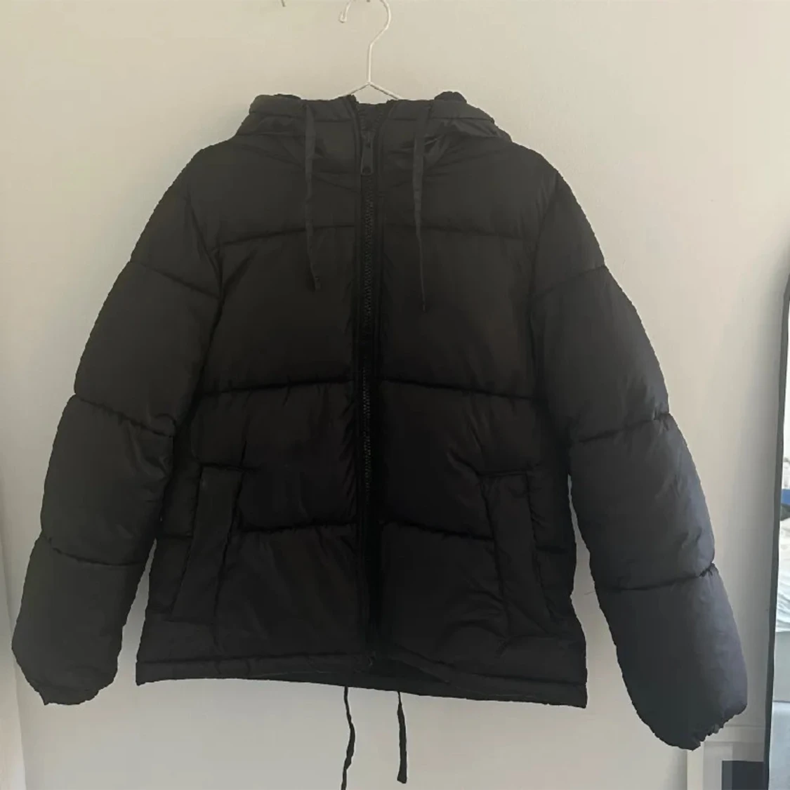 Pufferjacka ifrån H&M  - 90