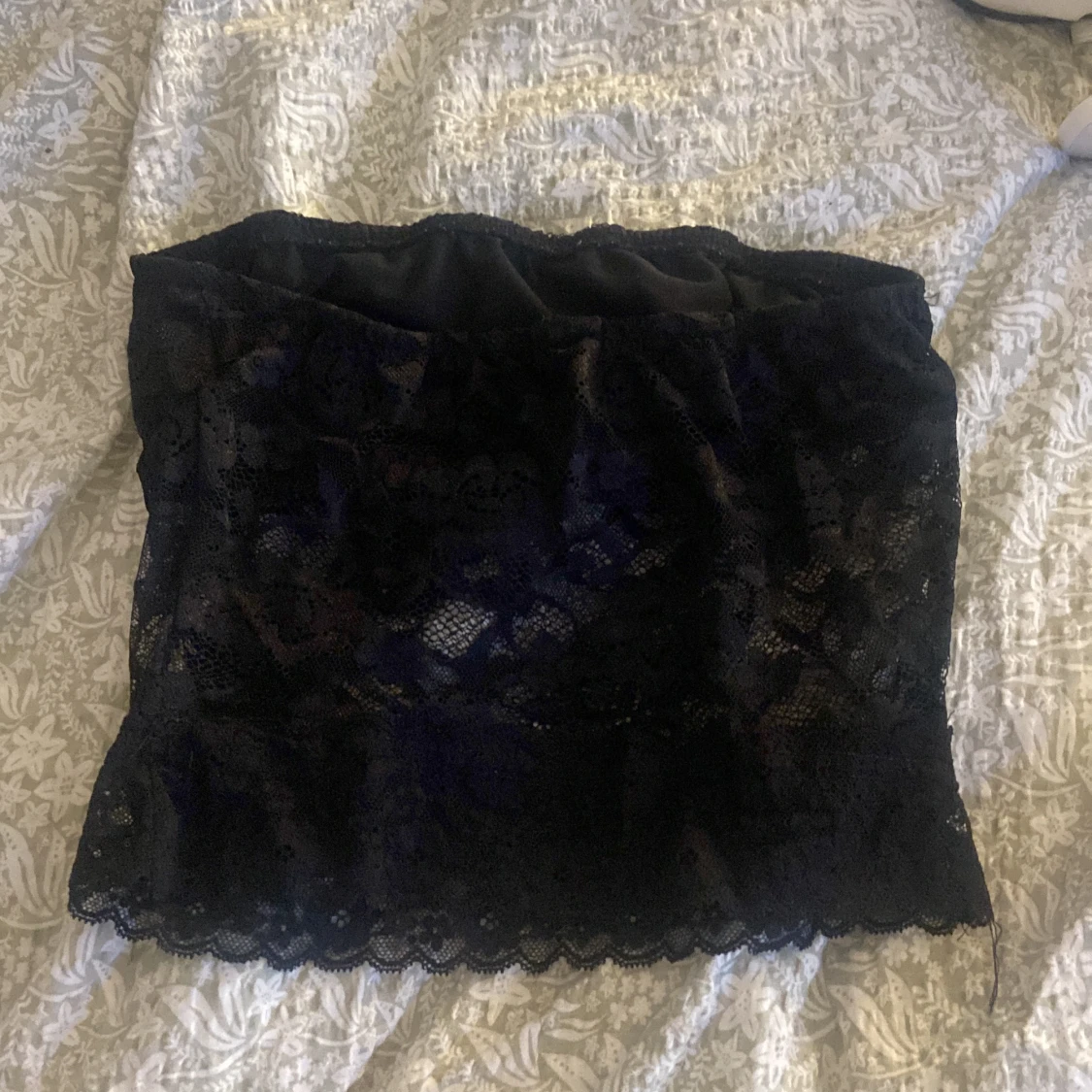Svart spets tubtopp - 91