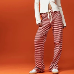 LXA set !SÖKER! - Söker detta set i stl S, hör gärna av er om ni är intresserade att sälja! 🥰