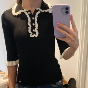 Tröja från Lindex - Supersöt tröja som är helt oanvänd med prislapp kvar. Storlek XS med nypris 349kr💓