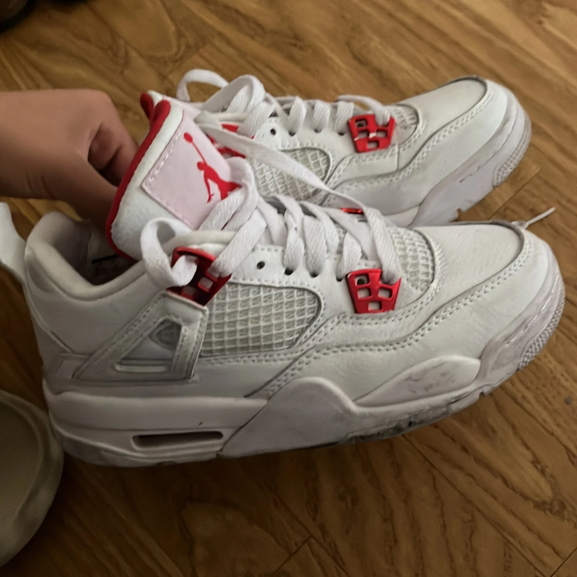 Jordan 4s - 90