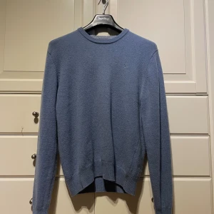  Hacket tröja  -  Snygg hackett tröja I väldigt bra kvalitet och mycket gott skick skriv till mig om du vill ha mer bilder eller diskutera pris