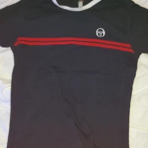 Archivio t shirt - Säljer nu min archivio t shirt eftersom att jag inte kan ha den nå mer, 500:- nypris