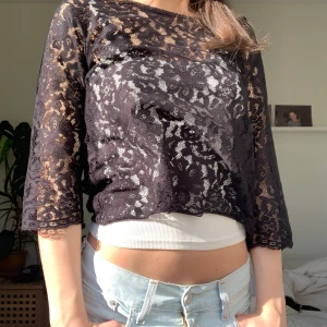 Spets topp - Spets topp💕hör av er om ni är intresserade! Ge gärna prisförslag!