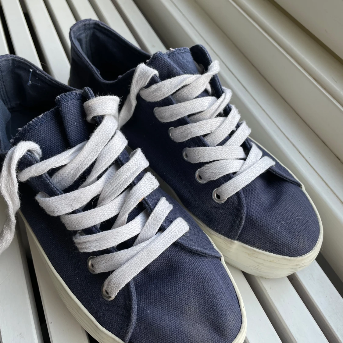 Blåa sommarskor - 92