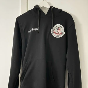 Moncler X Palm Angels - Mjukisdress Moncler X Palm Angels. Bra skick. Storlek S. 