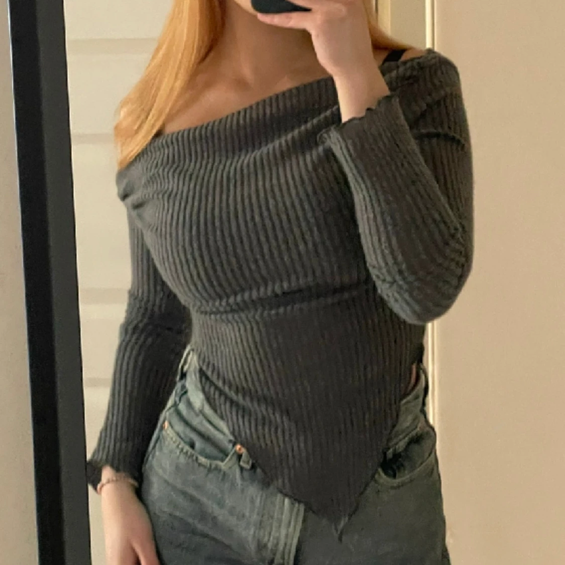 Tröja off shoulder - 90