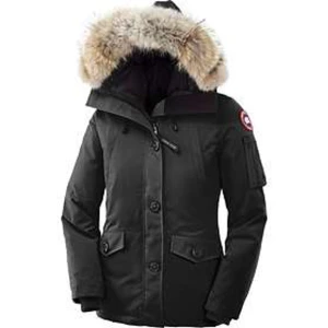 Canada goose - Säljer min canada goose jacka i modellen montebello. Ge bud men inte under 3000