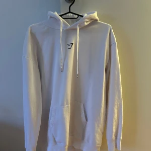 Gymshark hoodie - Nästintill oanvänd hoodie från gymshark. Köparen står för frakten 