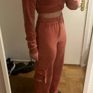 Rosa fila set  - Rosa fika set i bra skick, säljer då det inte används 💕