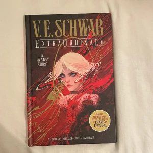 Extraordinary  - Säljer extraordinary av V.E Schwab!! I nyskick på engelska. Kostar 100kr + frakt