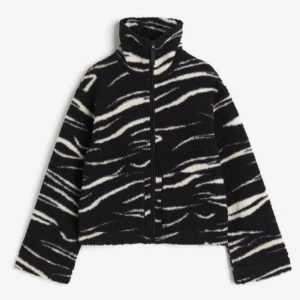 Teddy jacka - Teddyjacka i zebramönster 