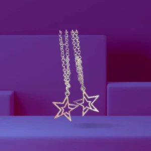 STAR necklace ⭐️ - 9st exemplar kvar! Lägger ut igen när detta säljs. Skriv privat om du vill ha fler eller matcha med örhängena! 