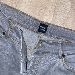 Monten jeans - Monten jeans men skönt strech material. Nypris ca 1000kr. Bara provade. Storlek 32/32