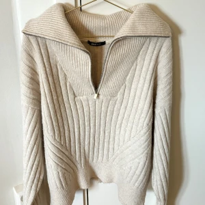 Stickad halfzip tröja - Vit/beige stickad halfzip tröja i XL från Gina Tricot