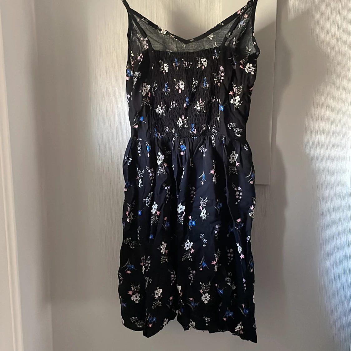 Blommig klänning  - 90