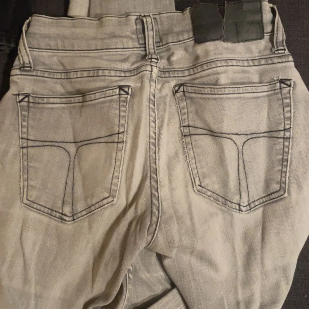 TIGER OF SWEDEN Lågmidjade jeans som blivit för små!. Jeans & Byxor.