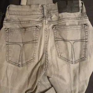 TIGER OF SWEDEN Lågmidjade jeans som blivit för små!