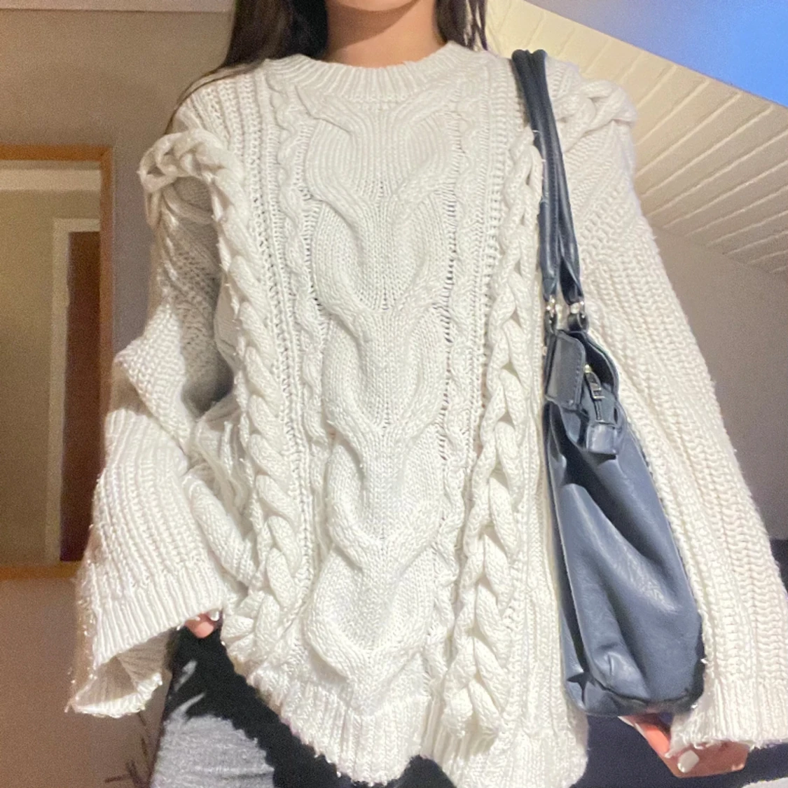 Chunky vit stickad tröja