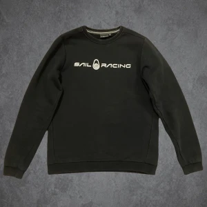 Sail Racing tröja - Näst intill oanvänd Sail Racing tröja || skick 10/10 || hör av dig vid frågor eller funderingar! || mvh ||