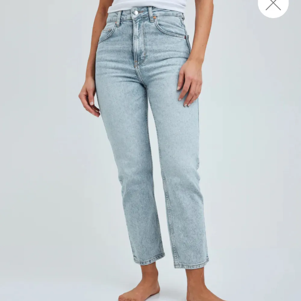 Raka jeans i storlek 27, längd 32 Knappt använda!. Jeans & Byxor.