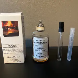 Replica by the fireplace splittar 5/10ml 110/200kr