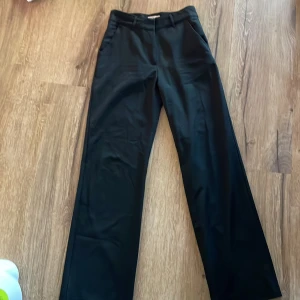 Madlady kostymbyxor  - Användna men i fint skick.
