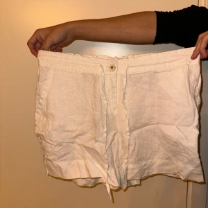 Linne shorts - Linneshorts från Dubaimall kommer inte ihåg märke kommer bara ihåg att dom va skit dyra