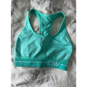 Ny sport-bh från ICIW - Tyvärr för liten för mig så säljer vidare. Lappen är bortklippt men är strl S, tror dock den passar XS också. 