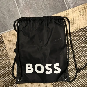 Hugo boss väska - Helt ny oanvänd Hugo boss påse😍