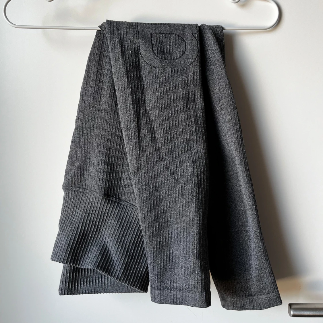 Aimn ribbade leggings