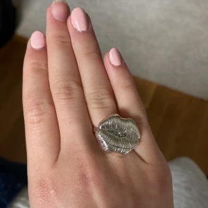 Ring - Köpt från ett litet företag