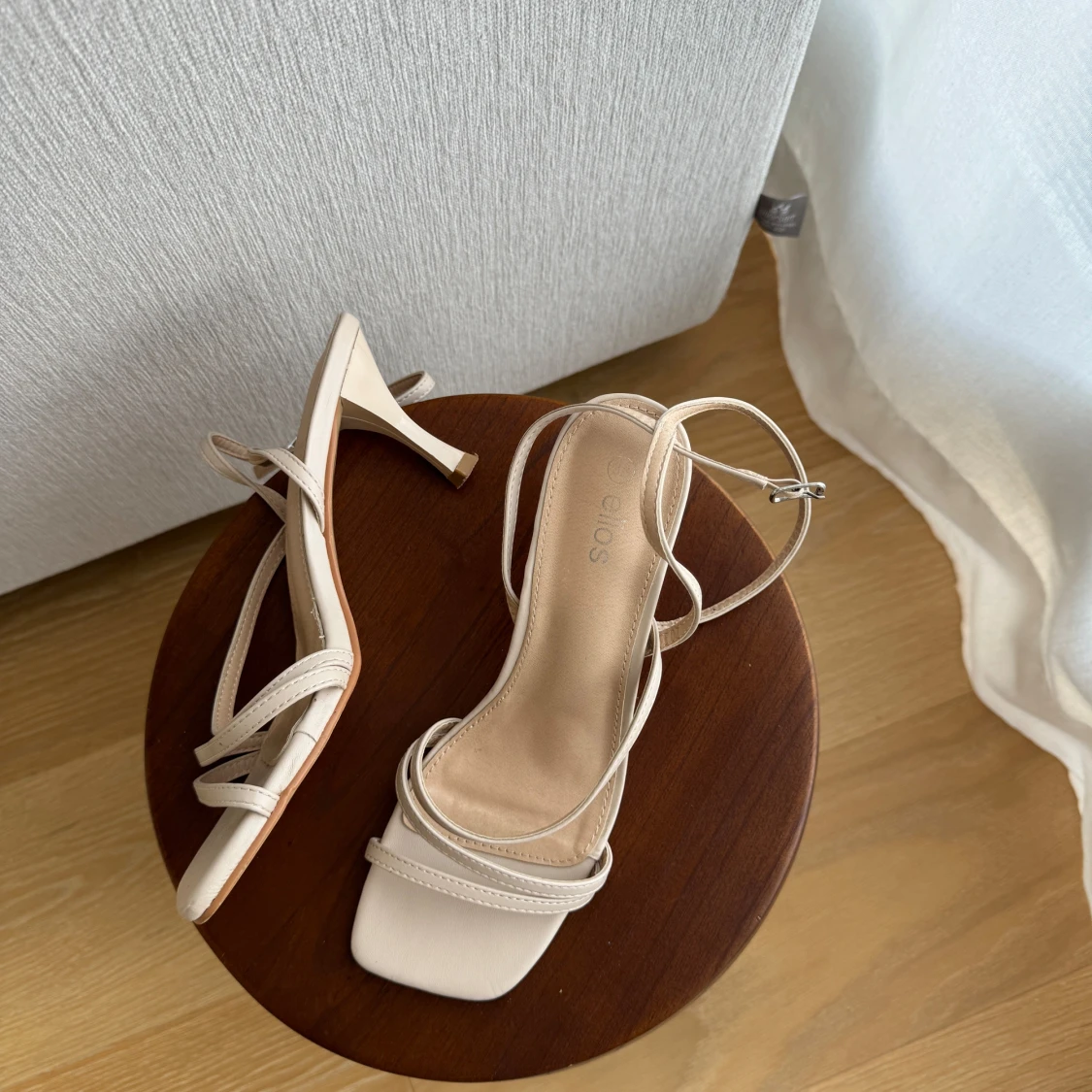 Beiga sandaletter  - 90