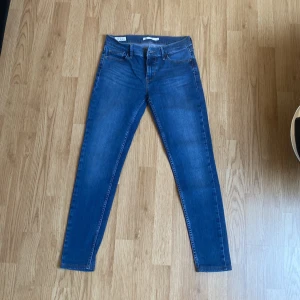 Lev’s Jeans - W28/L32
