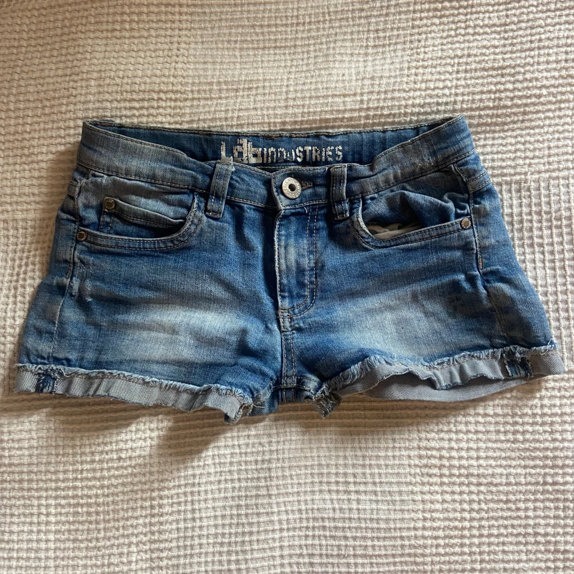 Lågmidjade jeans shorts  - 90