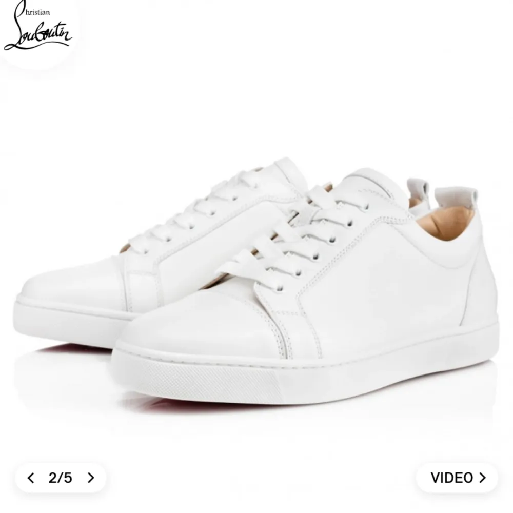 Loubs utan text där bak och utan spikar. Jag Om du har några Philippe models som jag kan köpa kontakta mig. Axel Arigatos bird sneaker, om du har någon att sälja kontakta. Pris kan diskuteras. Storlek 39-40. Skor.