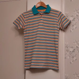 Polotröja  - Fin polotröja.  Mycket bra skick. 