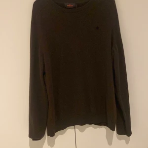 Morris tröja  - XL passar även L  Andvänt kanske 10 gånger, säljer för att det inte va min still. 1600kr ny pris säljer för 800 priset är inte satt i sten Obs inga skador