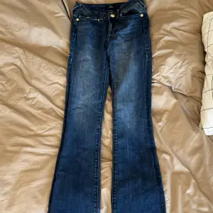True religion jeans i modell Becca, använt ett par gånger. Nypris 1799 