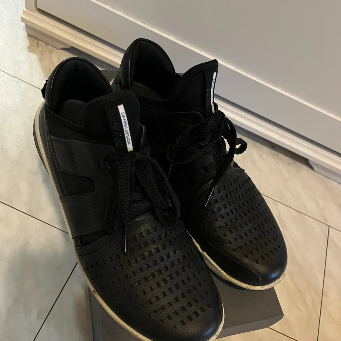 Black leather sneakers from Ecco - 90