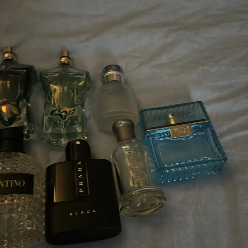 Ser vad jag kan få för trades och prisförslag för mina parfymer . Accessoarer.